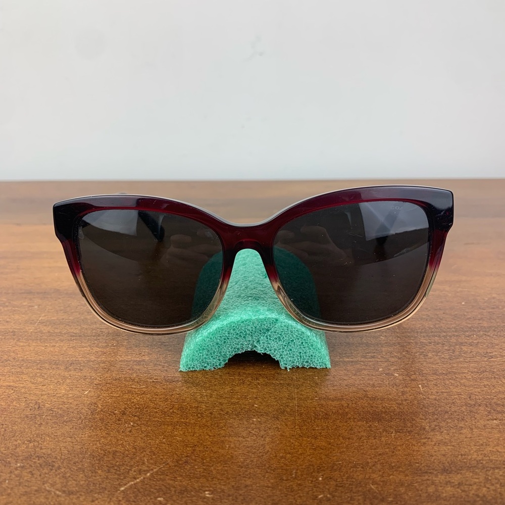 Coach Sunglasses HC 8219F (L1667) 548487 Red Sand Gradient 56-16-140 Used